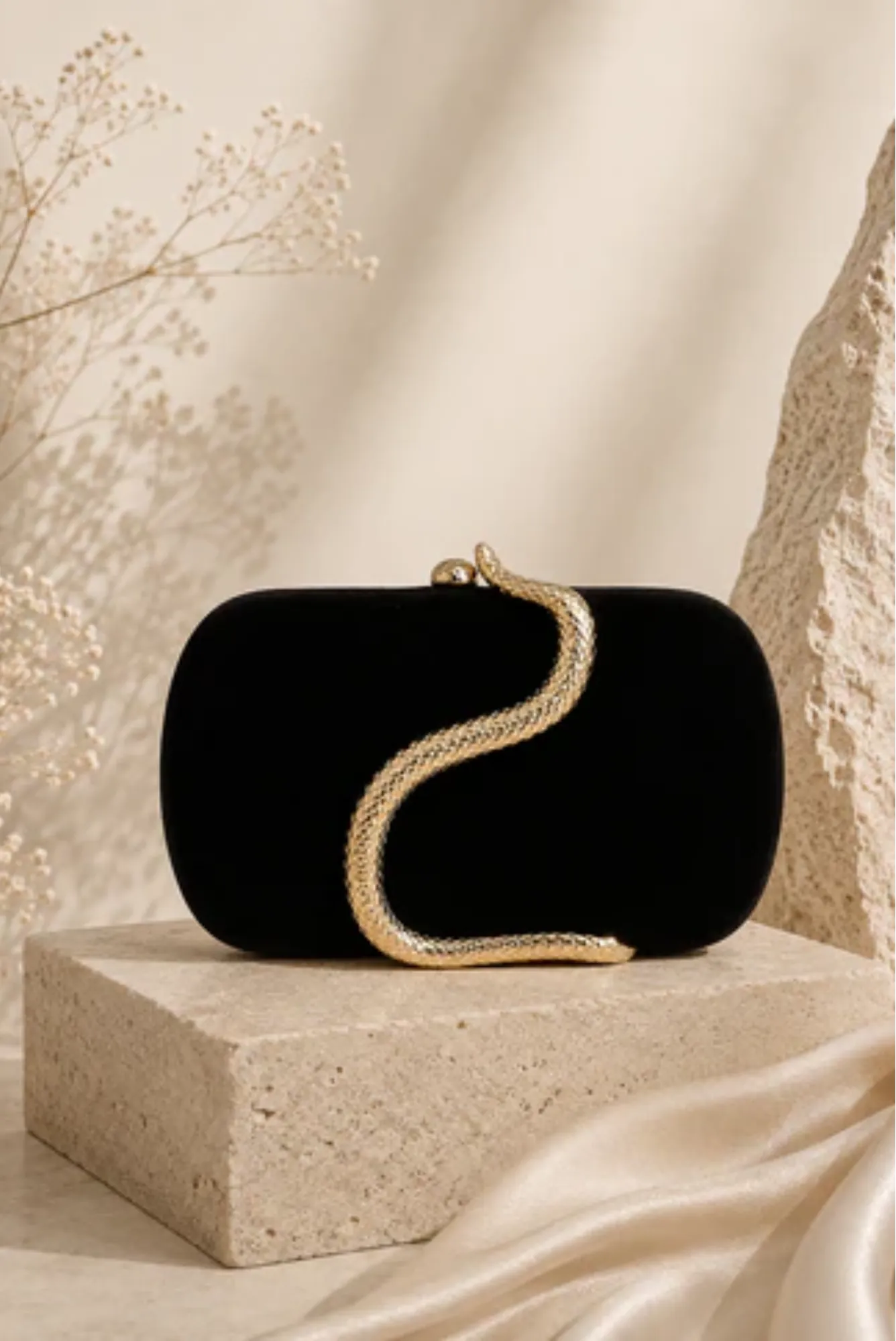 Lois & Co Evening Bags Black / Latch Balante - Black Clutch with Serpent Embellishment Balante - Black Clutch with Serpent Embellishment