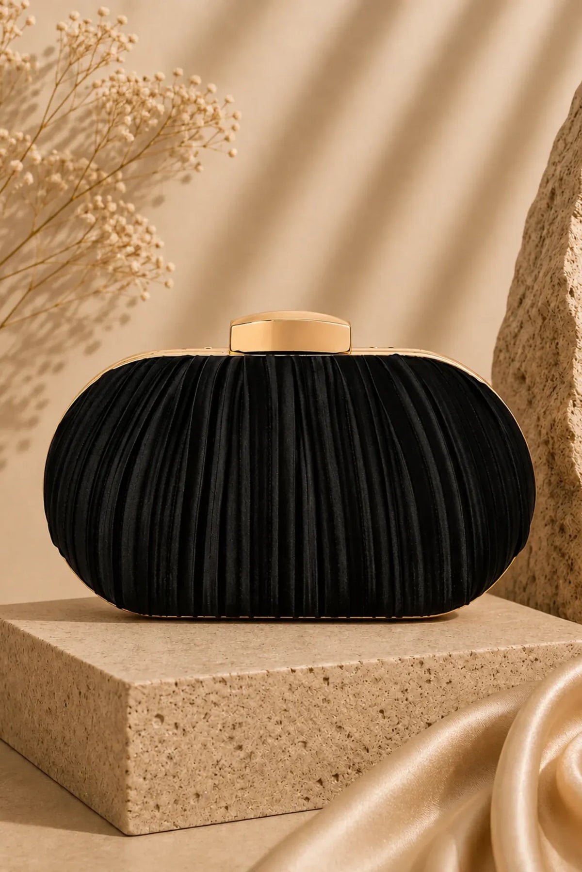 Lois & Co Evening Bags Clasp Florentina - Evening Bag in Classic Black Florentina - Evening Bag in Classic Black