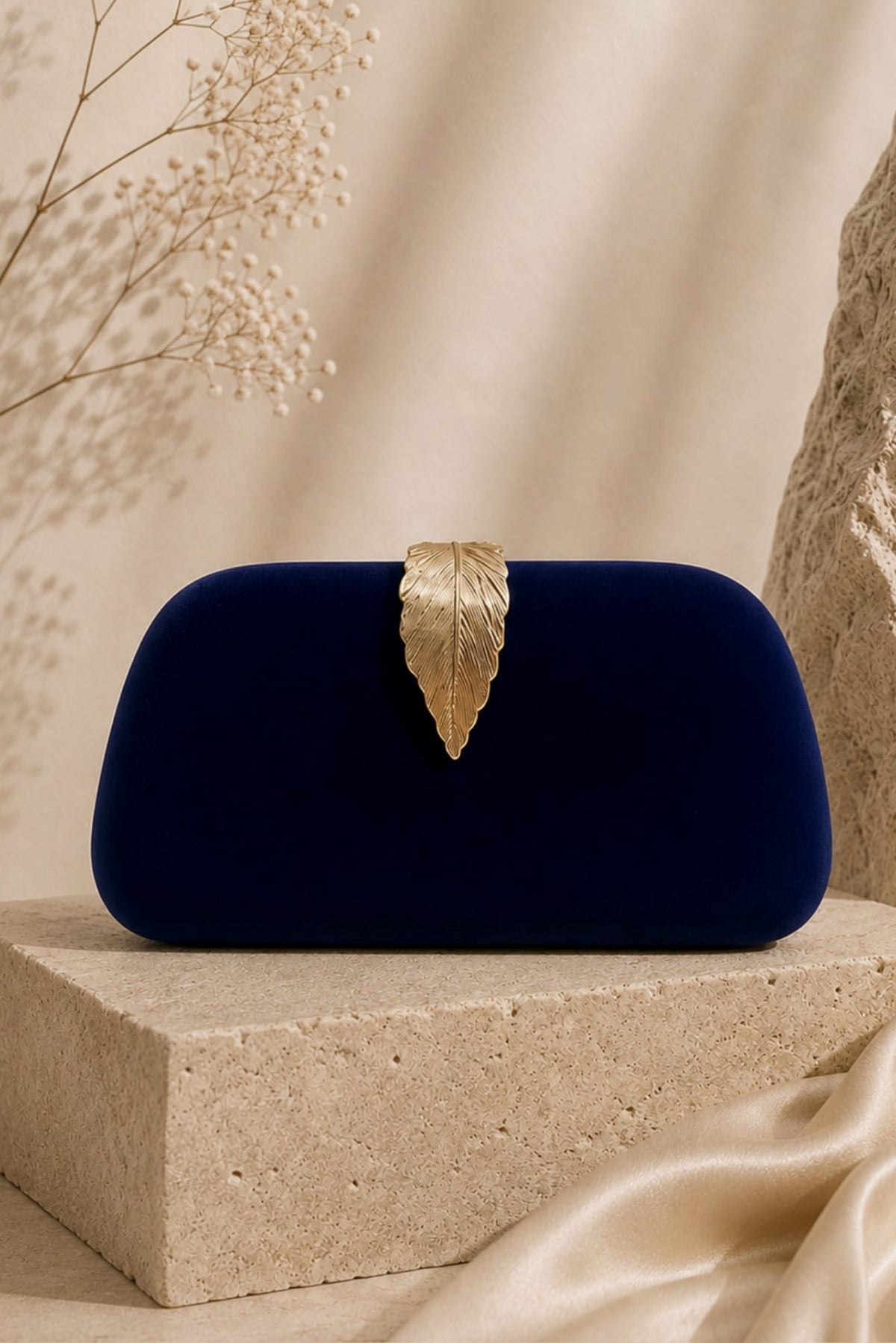 Lois &amp; Co Evening Bags Latch Arietta - Leaf Clasp Clutch in Navy Arietta - Leaf Clasp Clutch in Navy