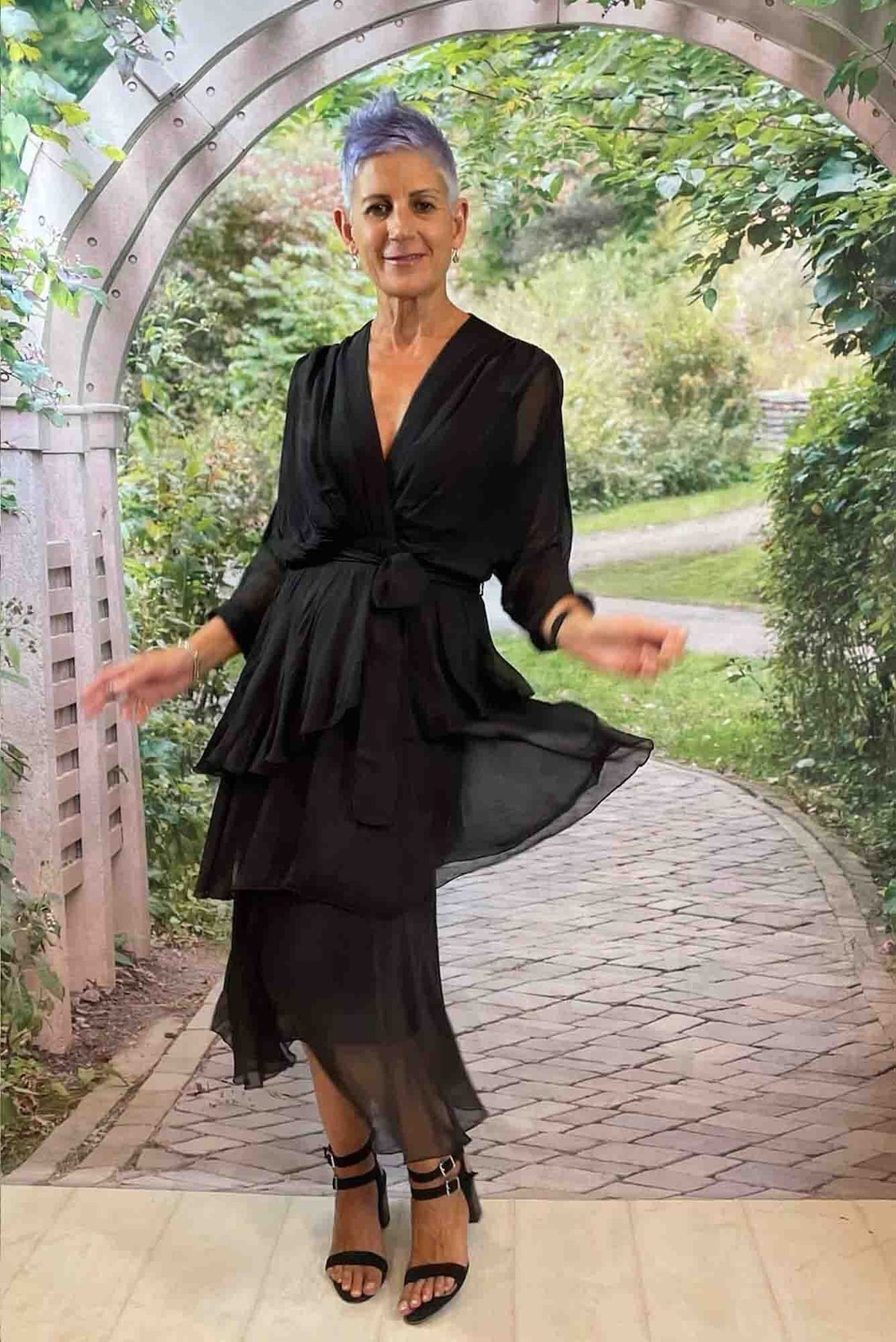 Lois &amp; Co Mid Length Dress Beautiful in Black Silk