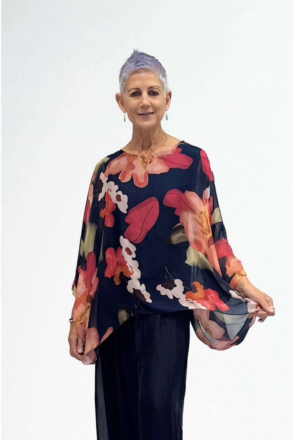 Lois &amp; Co Silk Top Chic Navy and Coral Floral Silk Top Chic Navy and Coral Floral Silk Top