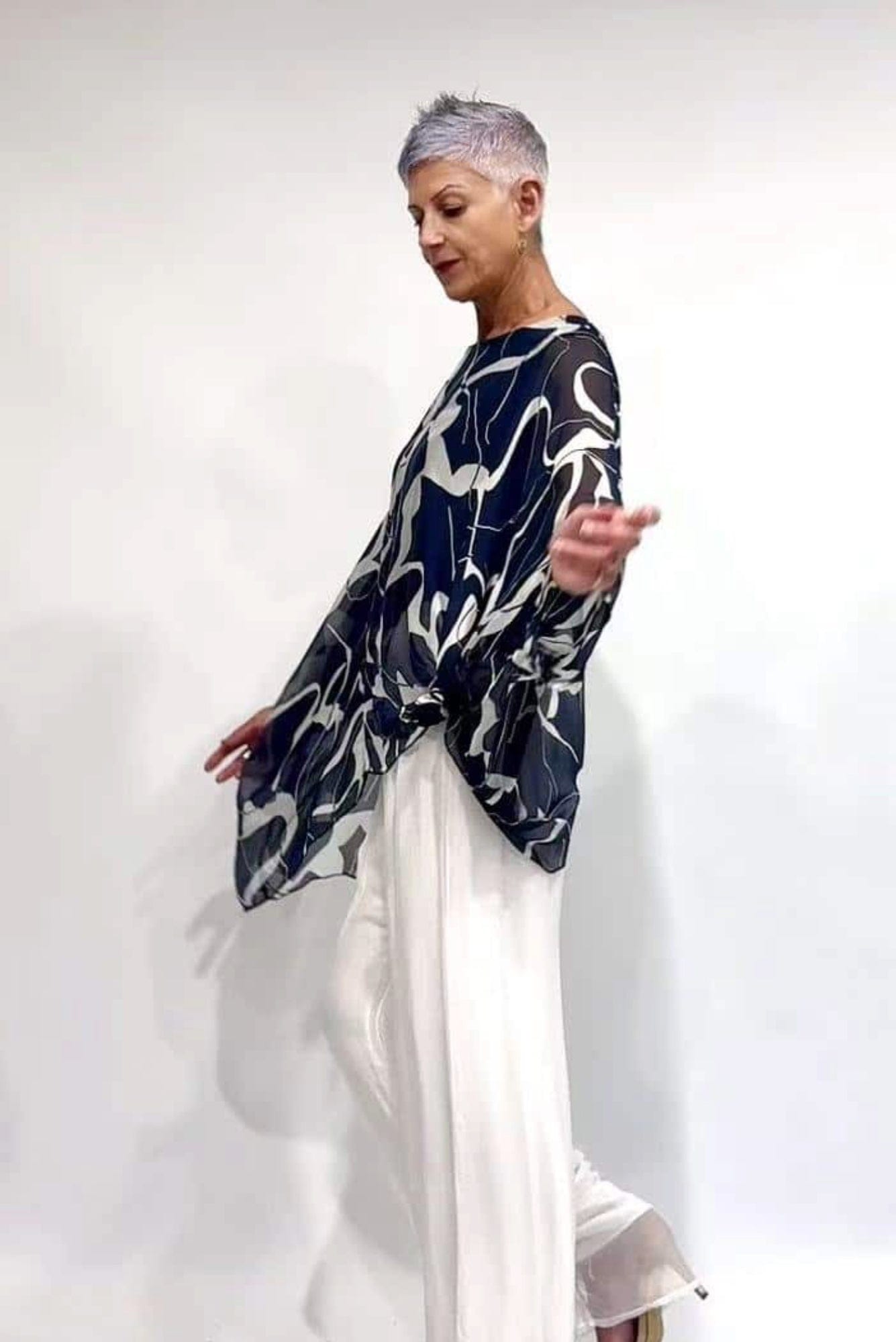 Lois & Co Silk Top Italian Silk Navy and Beige Top Italian Silk Navy and Beige Top